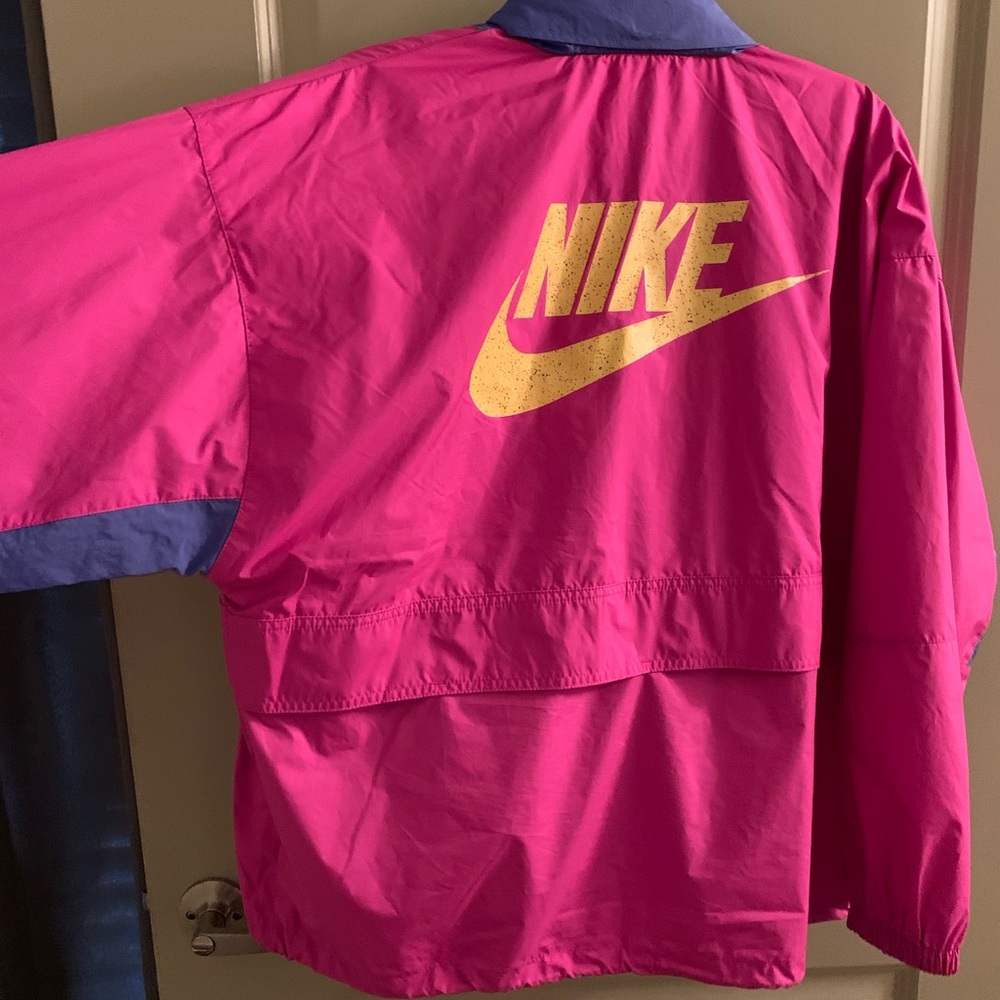 Nike wind breaker